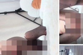 抖音 肉包 极品美女 情趣 全裸 露三点 自摸 1v