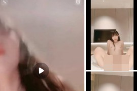 视讯 呜呜  极品美女  QQ一对一    自摸 1v